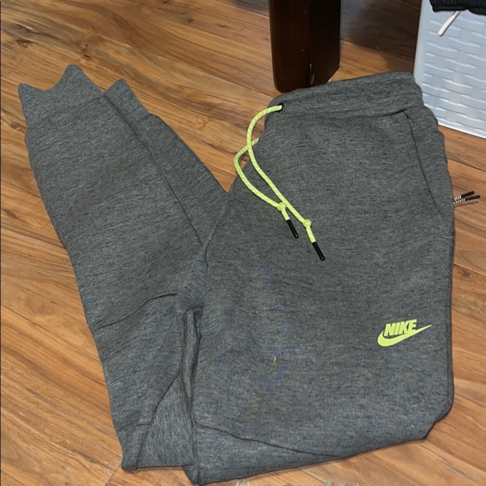 Nike TECH